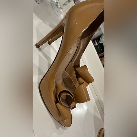 Valentino Classic Patent Leather Bow - Picture 7 of 16